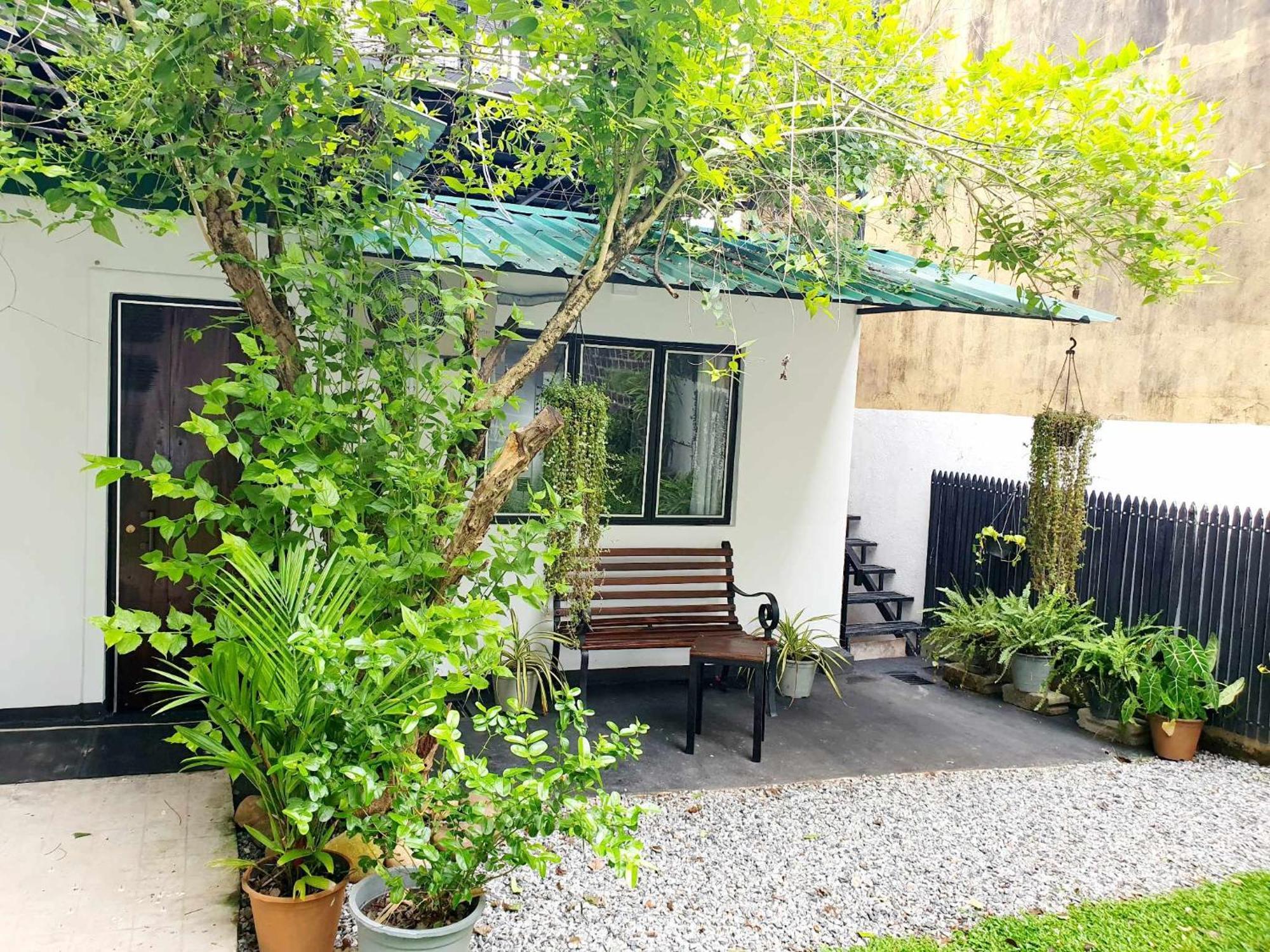 Home From Home Nugegoda Esterno foto